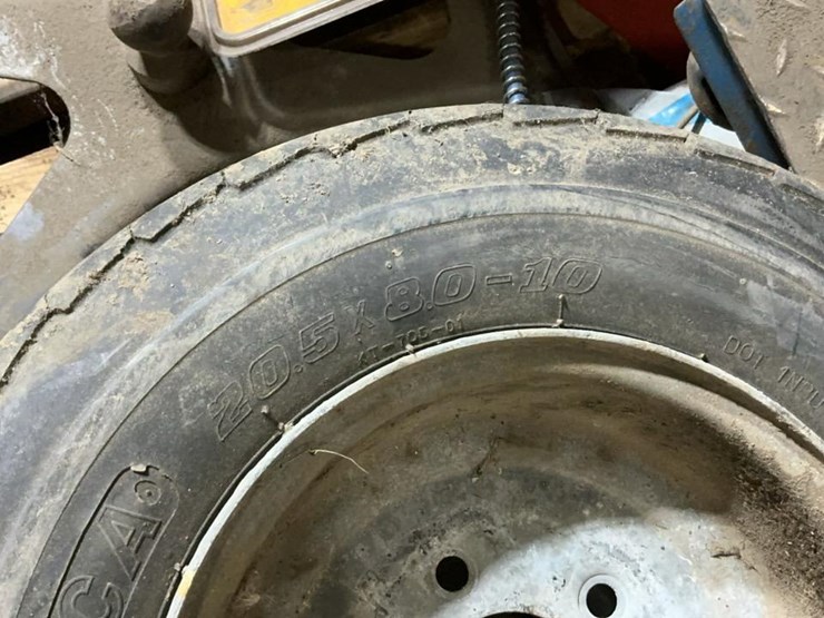 #165-•-trailer-hitch,-tires,-and-assorted-parts-image-22