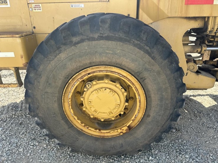 caterpillar-936-image-48