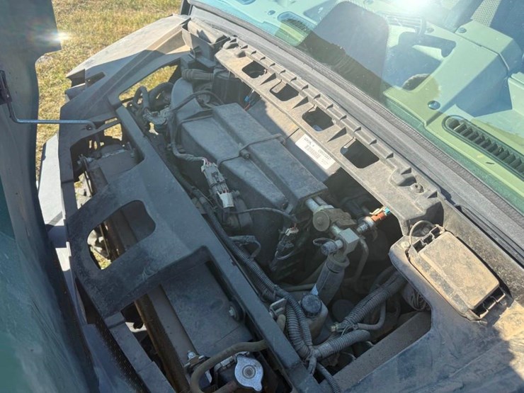 john-deere-gator-image-21