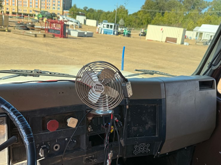 1992-international-4000-image-42