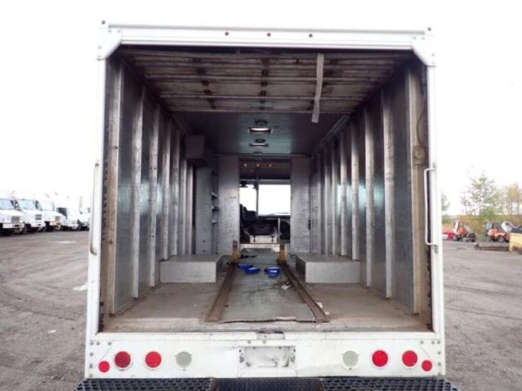 2013-freightliner-mt55-image-45