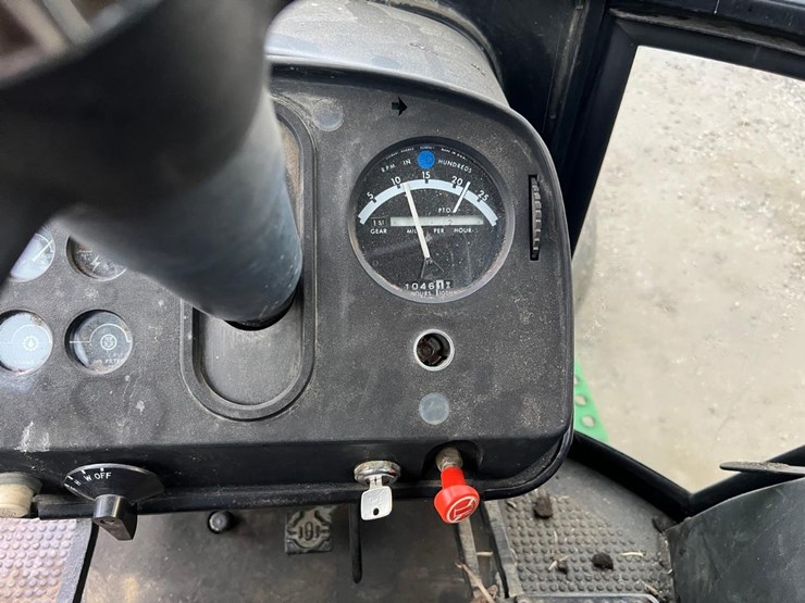 john-deere-4040-image-22