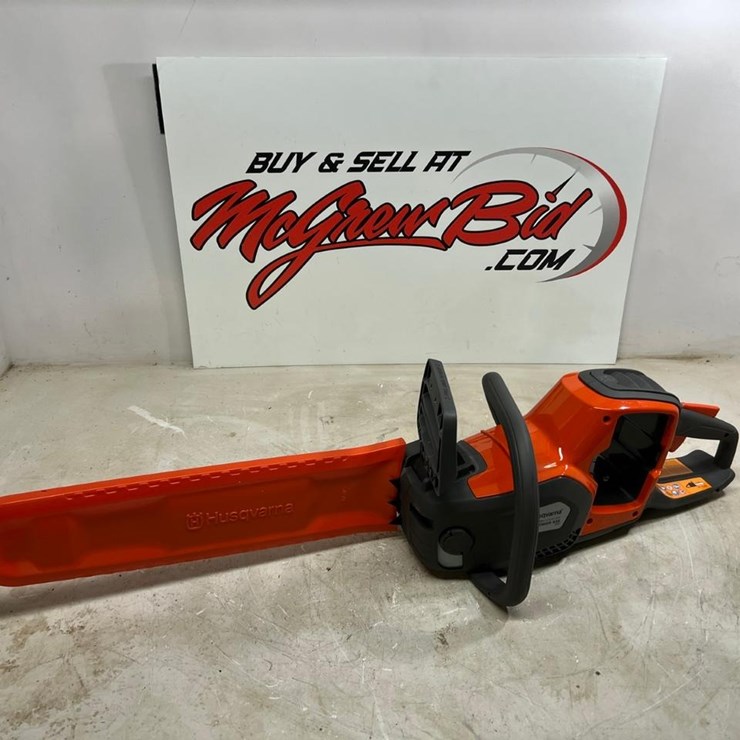 Husqvarna Max Battery Series 40V 18" Chain Saw
