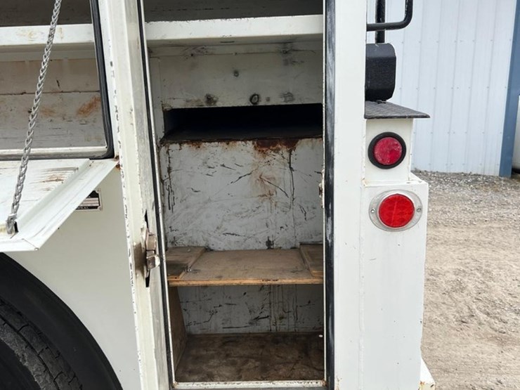 2017-international-durastar-4300-image-14