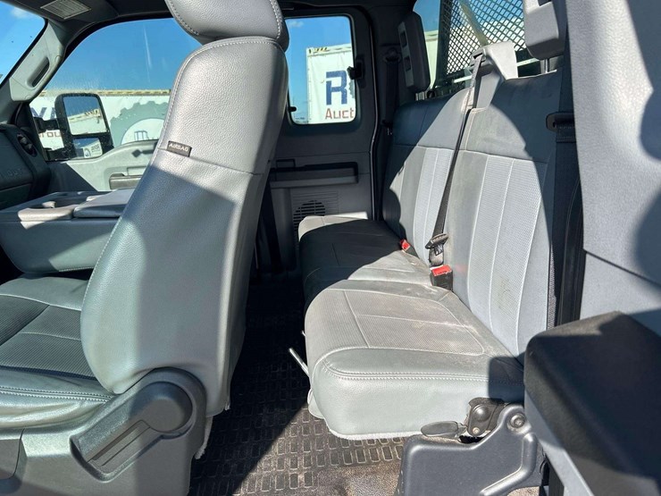 2015-ford-f350-image-17