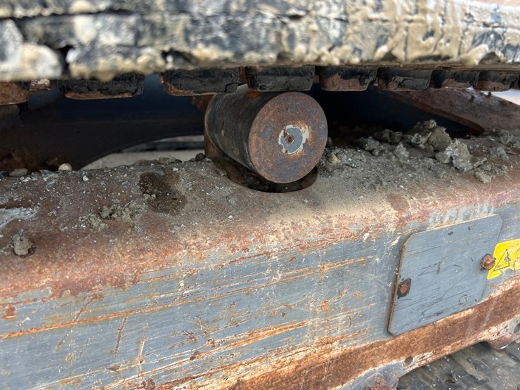 2017-takeuchi-tb260-image-23