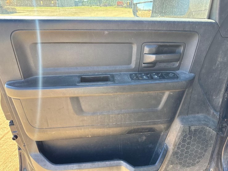 dodge-ram-5500-image-28