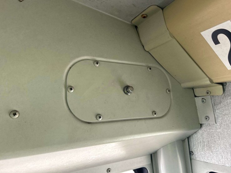 2007-freightliner-b2-image-20