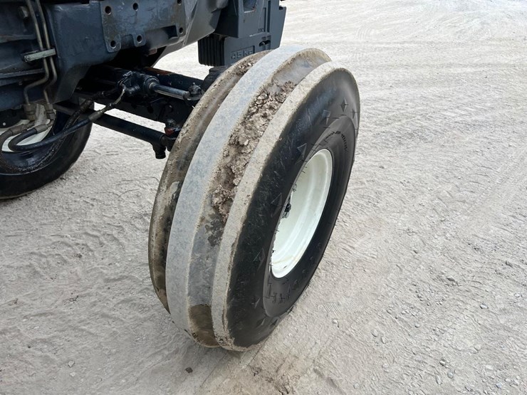 new-holland-tm150-image-20