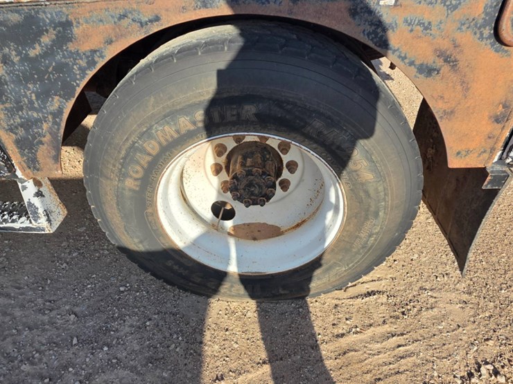 2012-ford-f750-image-12