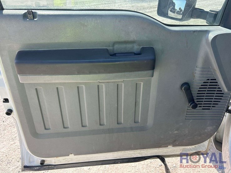 2011-ford-f350-image-11