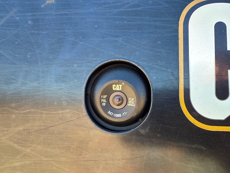 2022-caterpillar-299d3-image-18