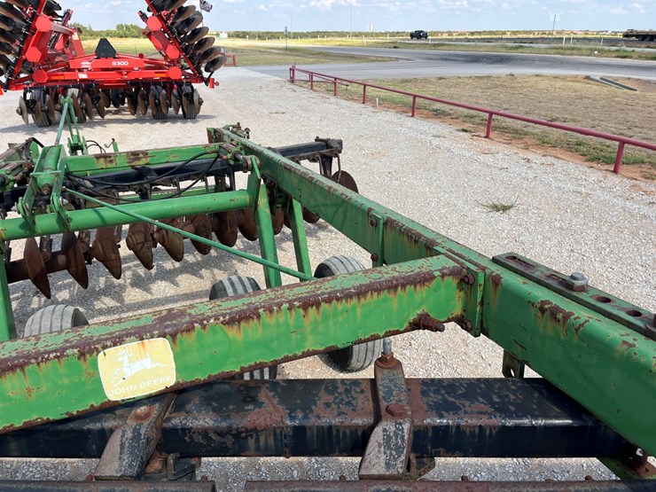 john-deere-355-image-10