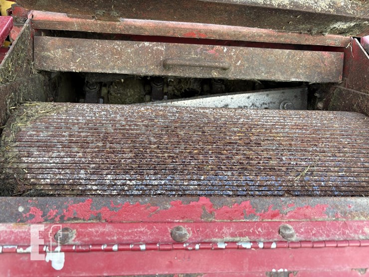 new-holland-900-image-9