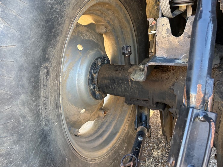 mahindra-8560-image-10