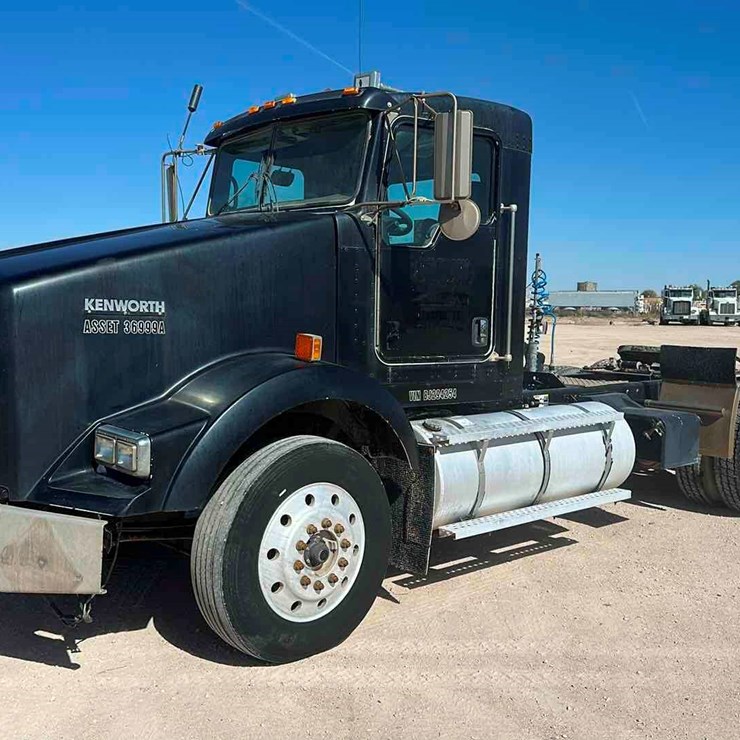 2011 KENWORTH T800