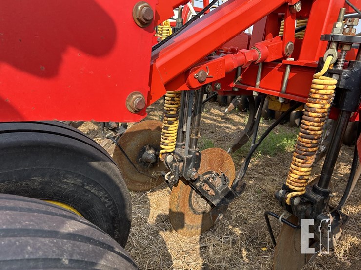 2008-bourgault-5710-59-image-104