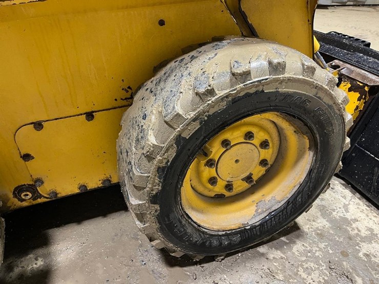 john-deere-317-image-15