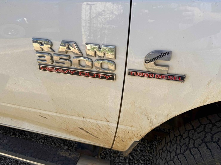 2015-dodge-3500hd-image-8