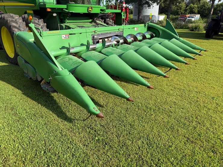 2013-john-deere-608-image-2