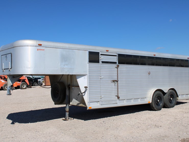 #2090-•-#2090--1988-sooner-aluminum-stock-trailer-image-2