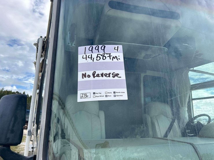 1999-southwind-fleetwood-34n-34ft-class-a-motorhome-image-34