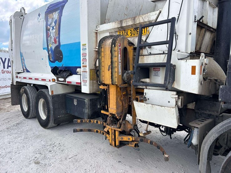 2017-autocar-xpeditor-image-17