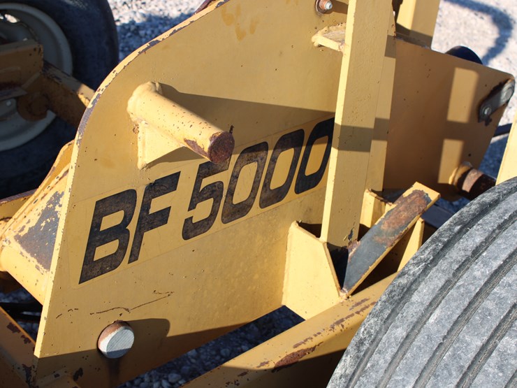 #2094-•-#2094-bf-5000-pull-type-round-bale-unroller-image-14