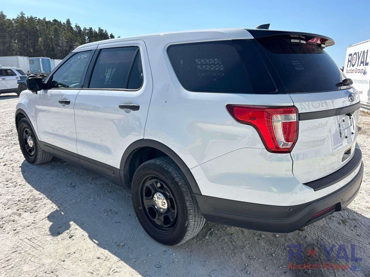 2018-ford-explorer-image-4