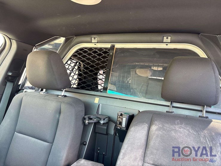 2017-ford-explorer-image-21