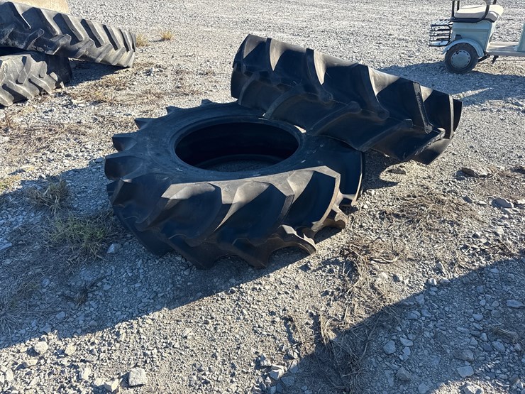 #9674-•-lot-of-(2)-16.9/28-tires-inv#-9674-image-3