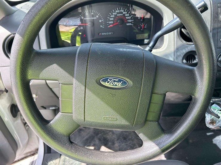 2005-ford-f150-image-13