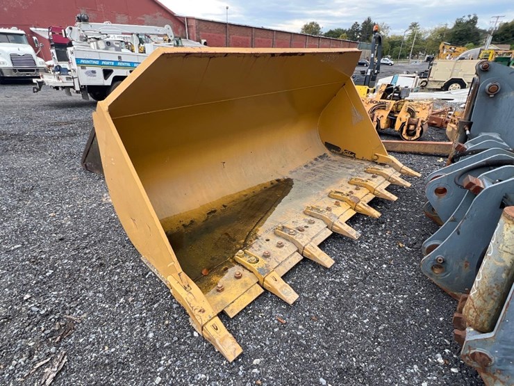 caterpillar-972g-image-2