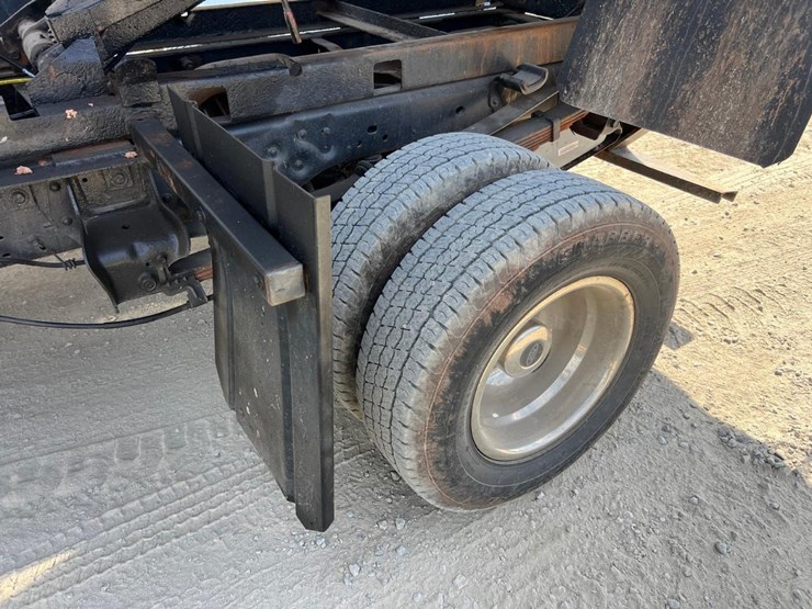 2015-ford-f350-image-16