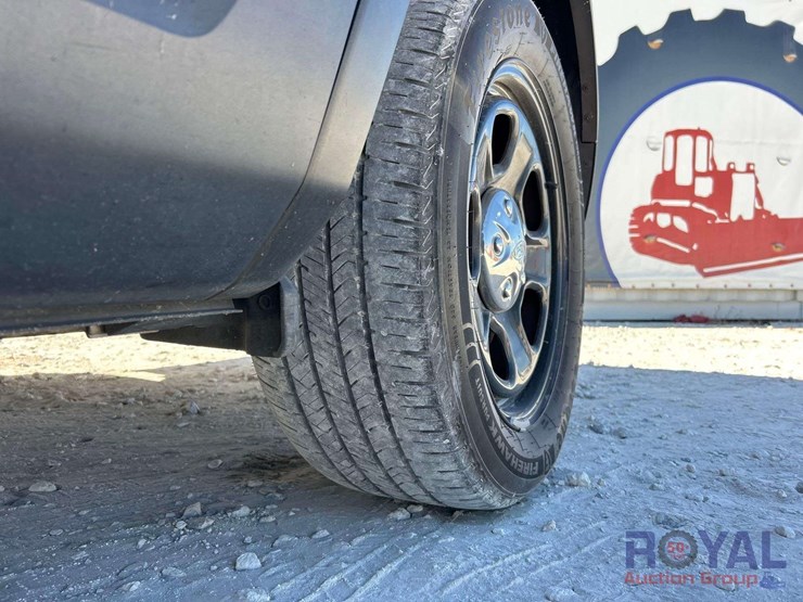 2018-ford-explorer-image-25