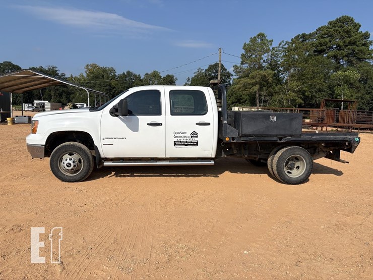 2013-gmc-sierra-3500-image-1