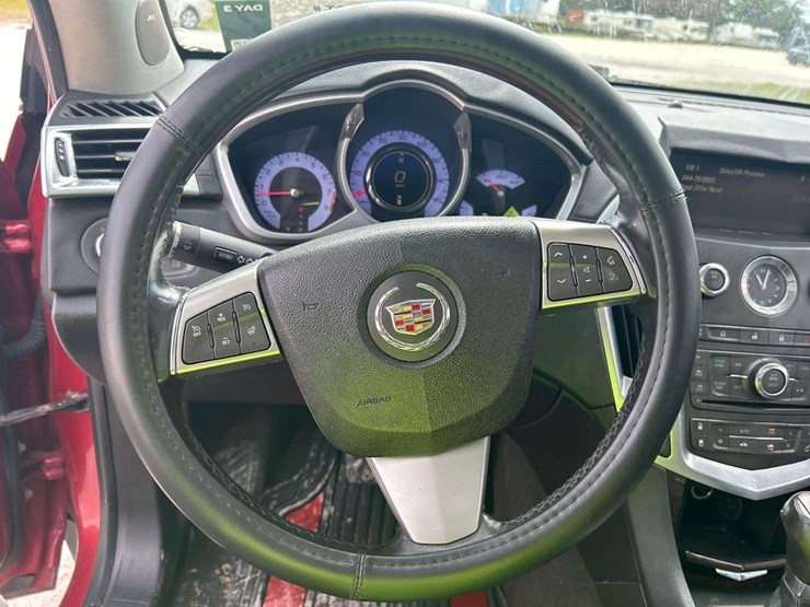 2012-cadillac-srx-image-10