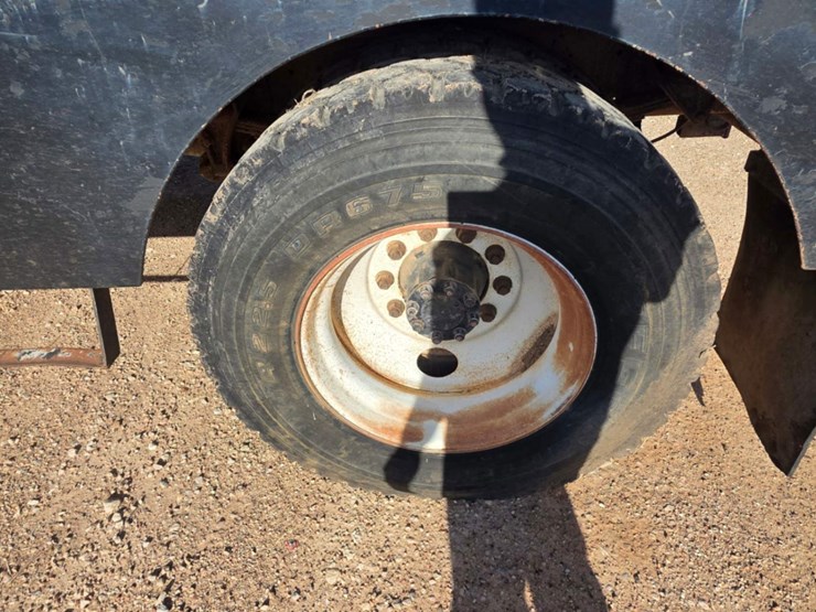 2005-international-durastar-4300-image-12