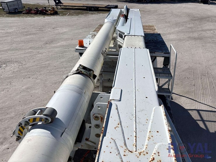 2016-freightliner-m2-106-4x4-altec-bucket-truck-image-13