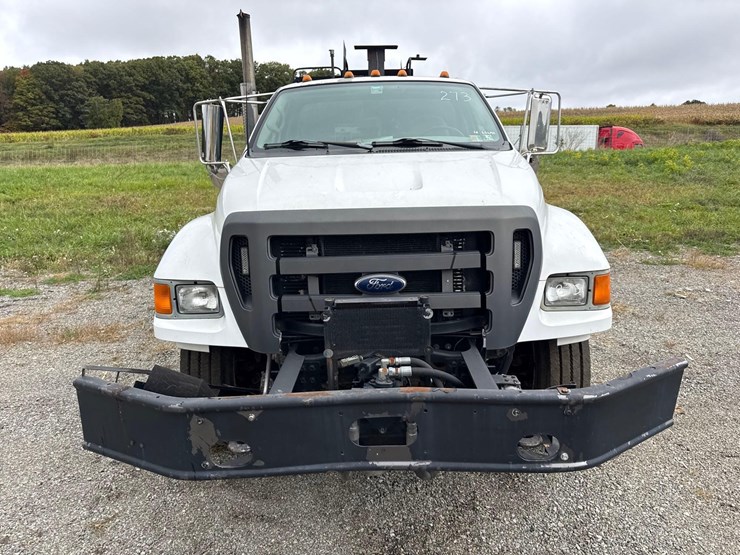 2004-ford-f750-image-11