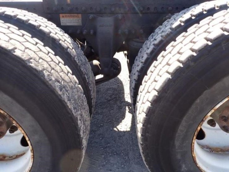 2016-freightliner-cascadia-t/a-hiway-tractor---day-image-50