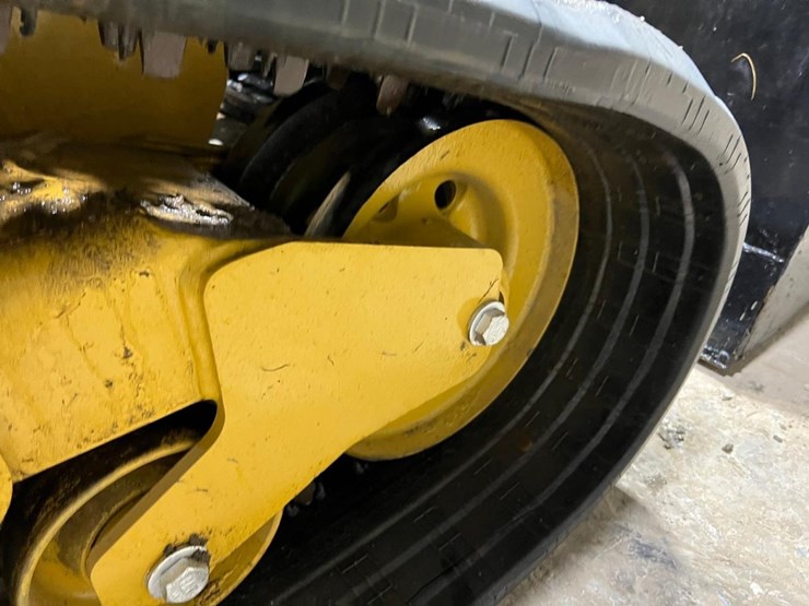 caterpillar-279d-image-21