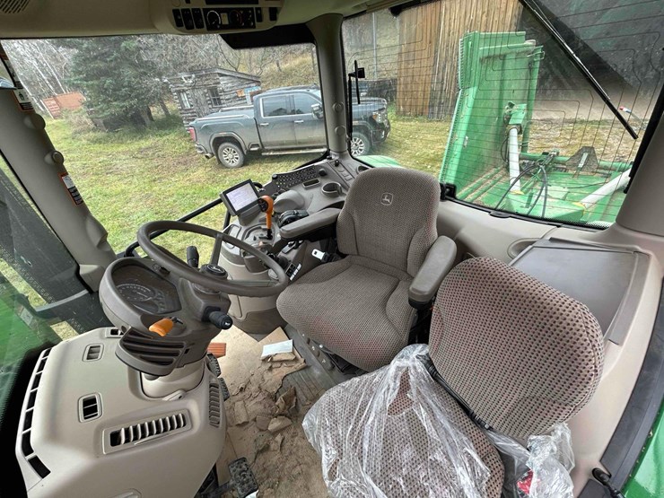 2013-john-deere-6150r-image-40