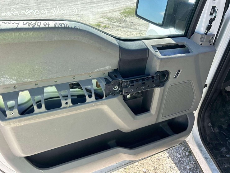 2017-ford-f150-image-11