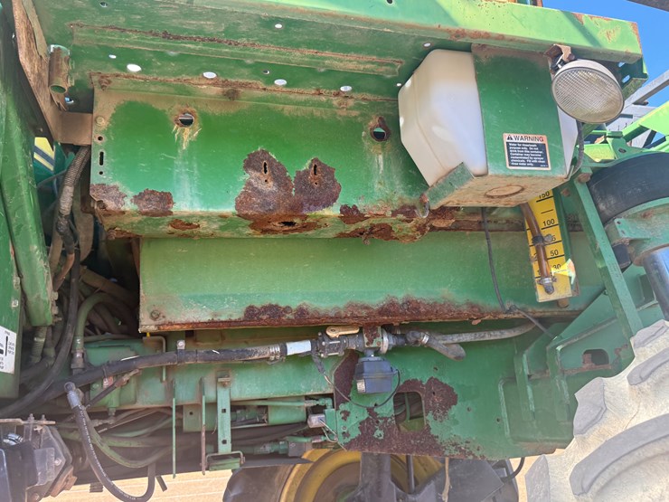 john-deere-4710-image-17
