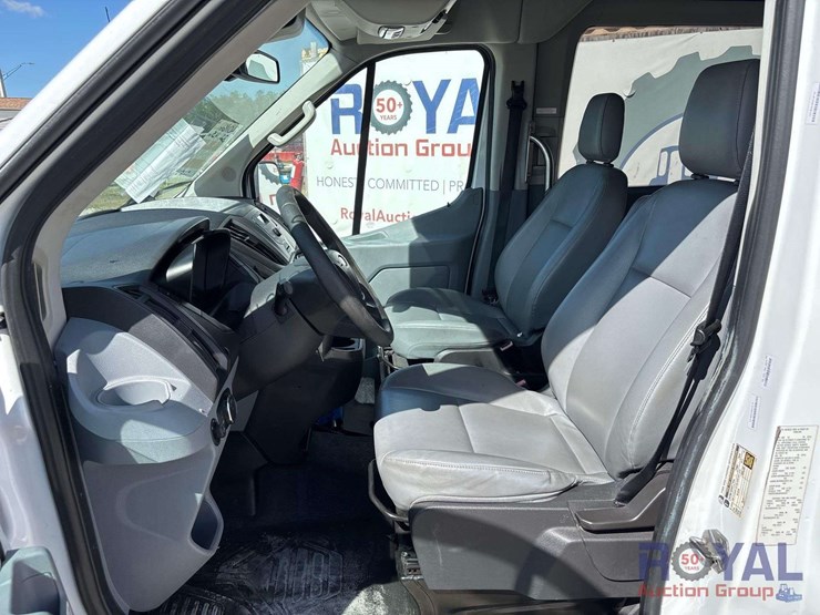 2016-ford-transit-image-13