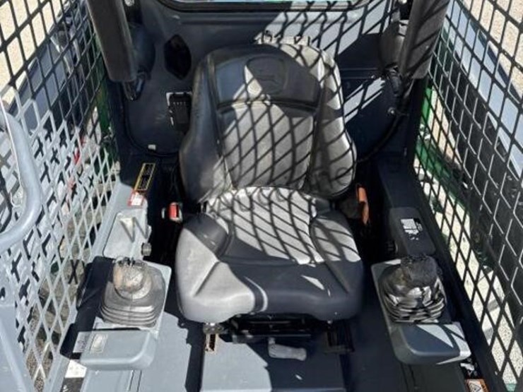 2020-deere-316gr-image-18