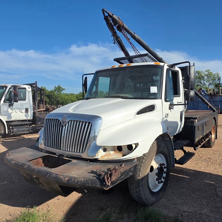 2005 INTERNATIONAL DURASTAR 4300