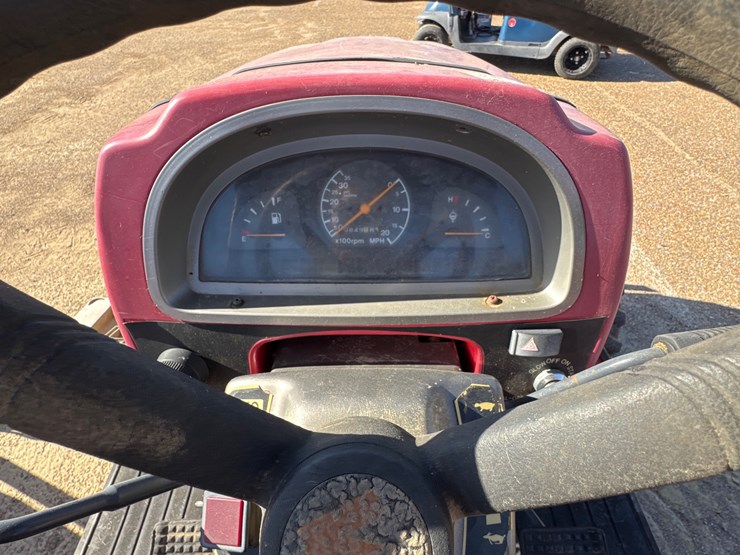 mahindra-2810-image-14