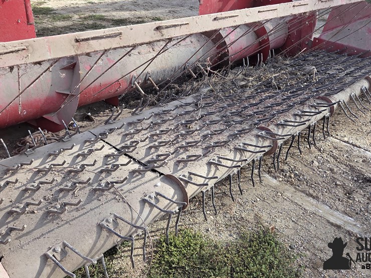 international-810-image-12